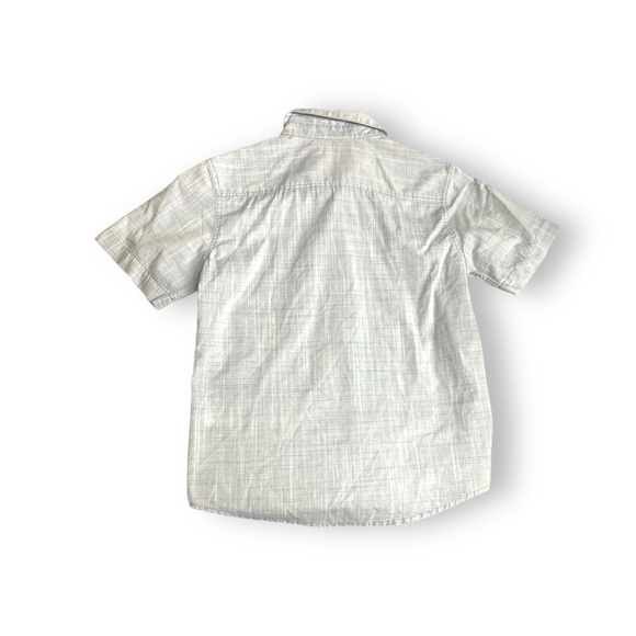 ✨BOYS LINEN BUTTON UP✨ - Picture 4 of 4